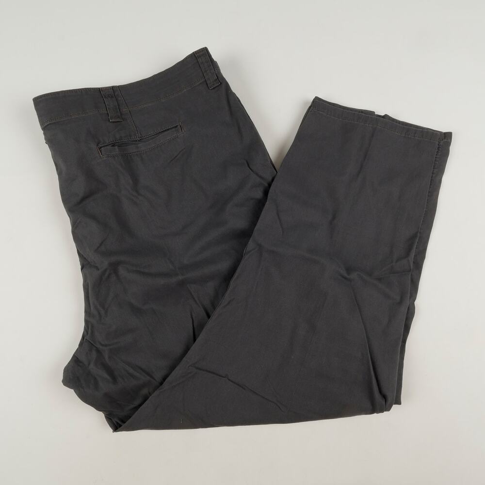 NWT Wrangler Authentics Mens 48x30 Pants Gray Cargo